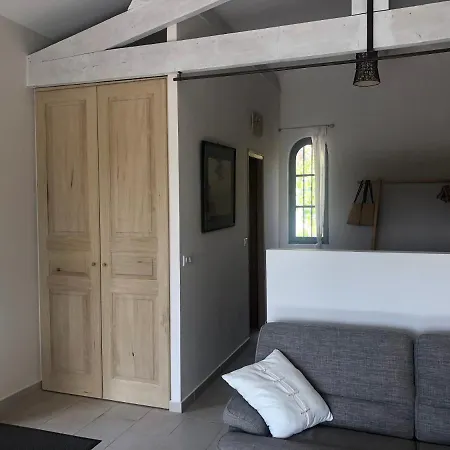 Des Pignes -adults Only B&B *
